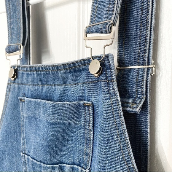 BOOHOO DISTRESSED DENIM JEANS OVERALL - 4 - Picture 3 of 9